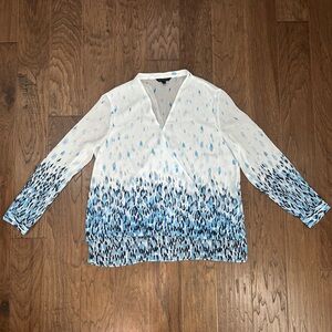 Banana Republic blue and white printed long sleeve crossover blouse size large